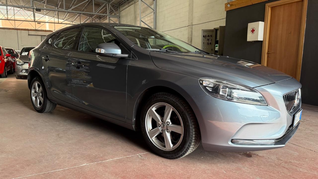 Volvo V40 D2 Business