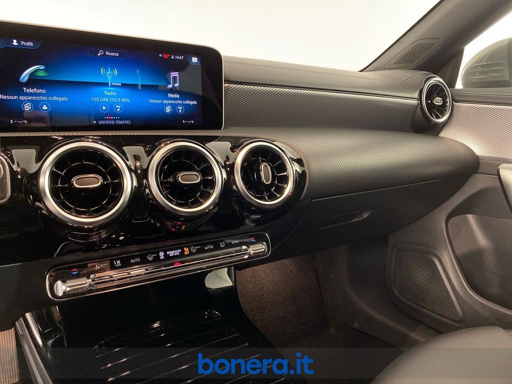 Mercedes CLA Shooting Brake 200 D Sport 8G-DCT