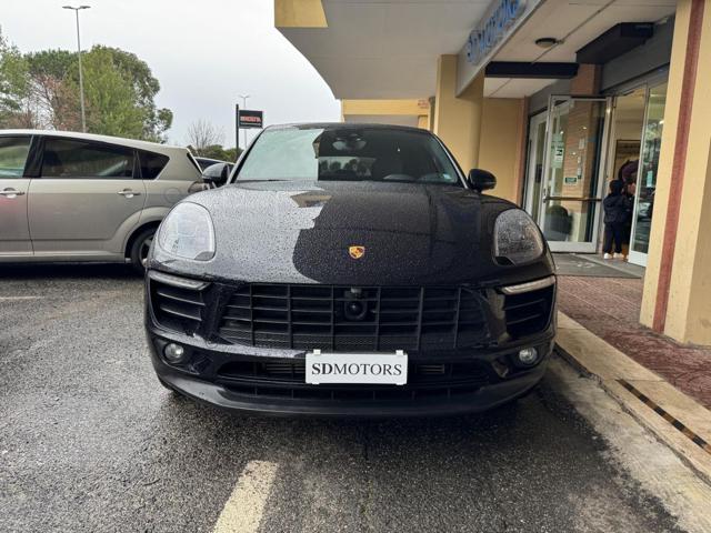 PORSCHE Macan 2.0