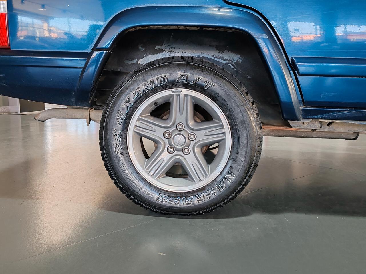 Jeep Cherokee 2.5 TD 5 porte Command-Trac Classic