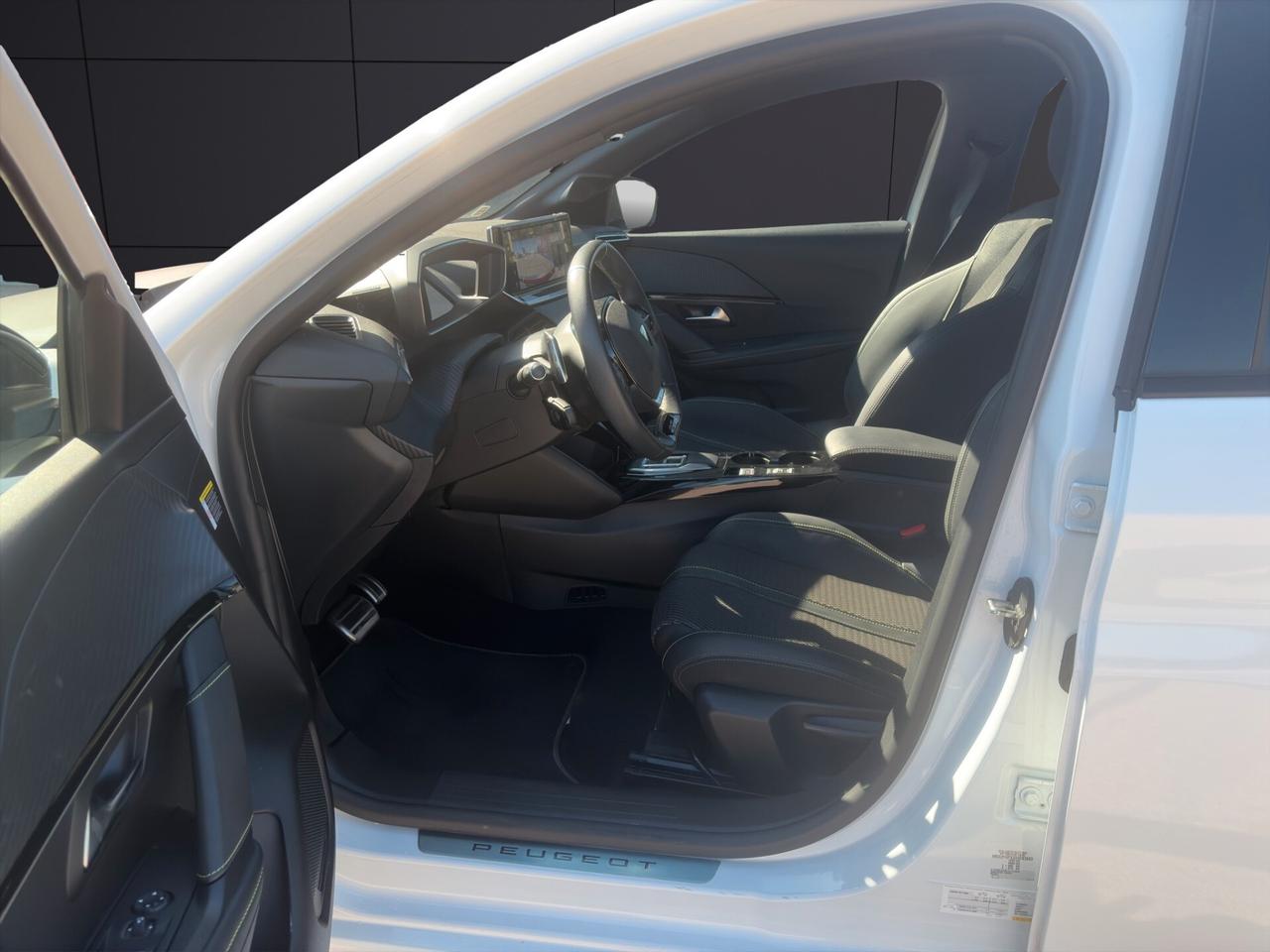 PEUGEOT 208 1.2 HYBRID GT 110CV L’AUTO DEL MOMENTO