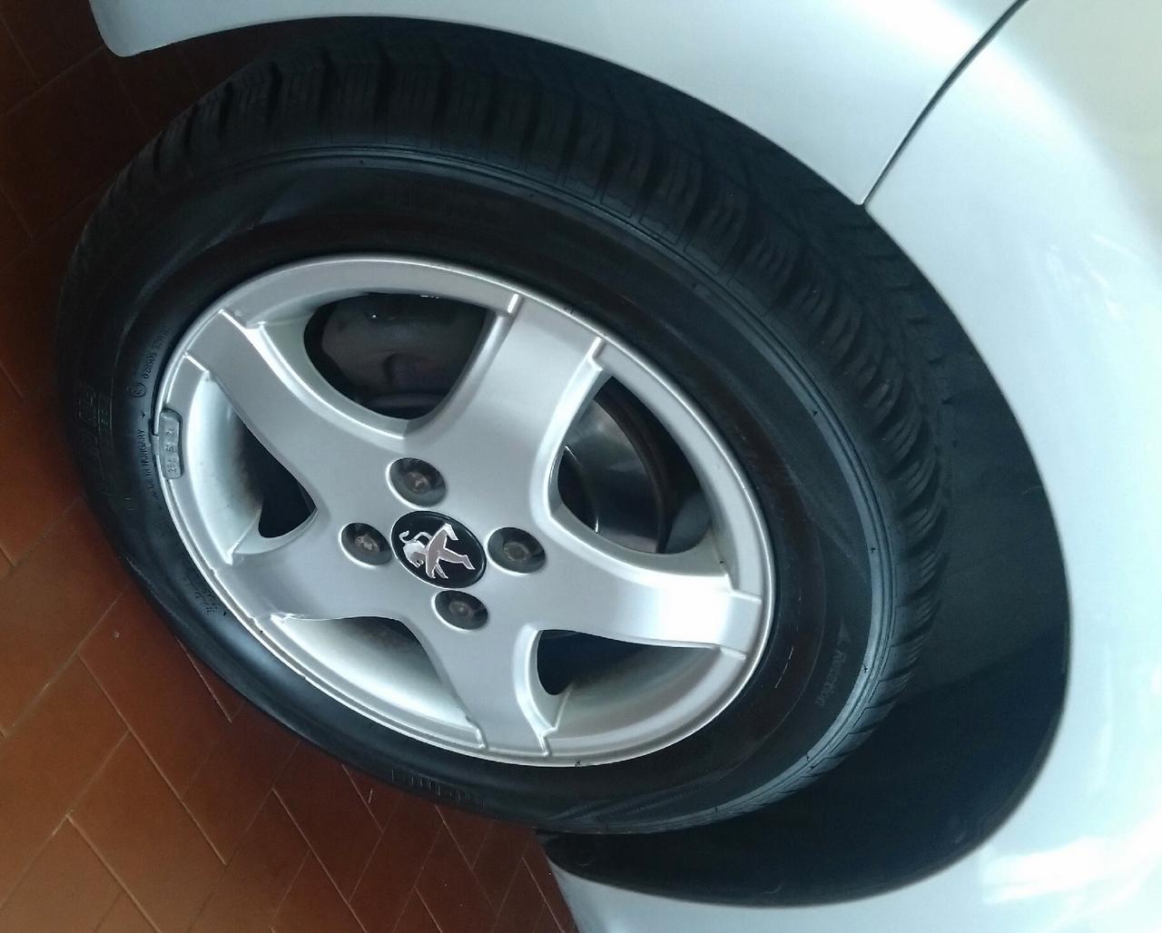 Peugeot 107 1.0 68CV 5p. Active