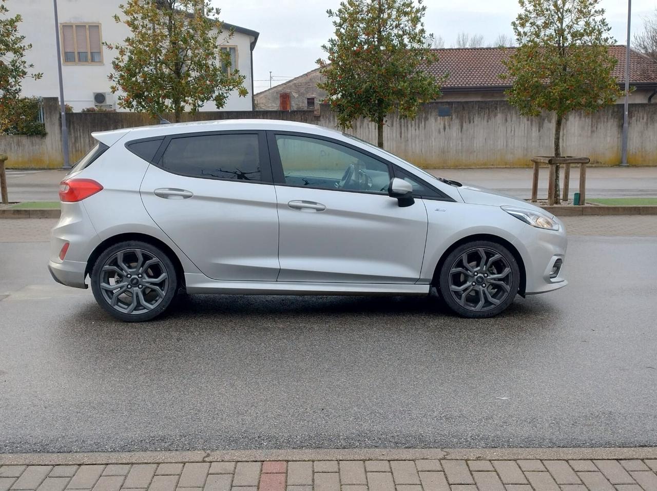 Ford Fiesta 1.5tdci ST-Line OK NEOPATENTATI