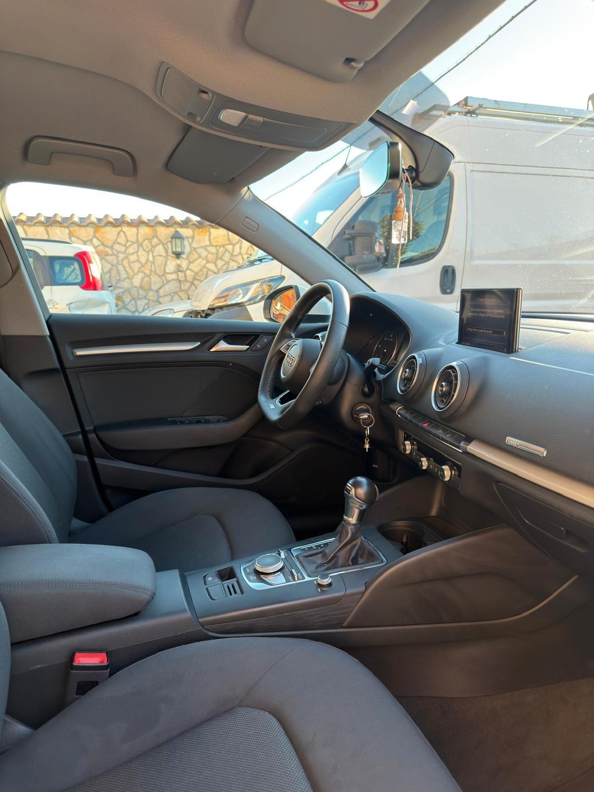 Audi A3 SPB 35 TDI S tronic Sportback S-Line