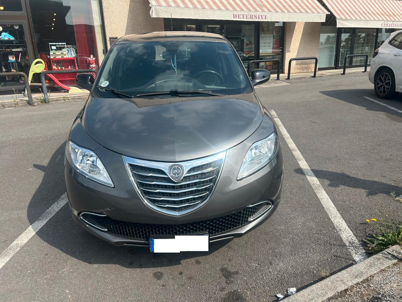 Lancia Ypsilon 0.9 TwinAir 85 CV 5 porte Metano Ecochic Gold
