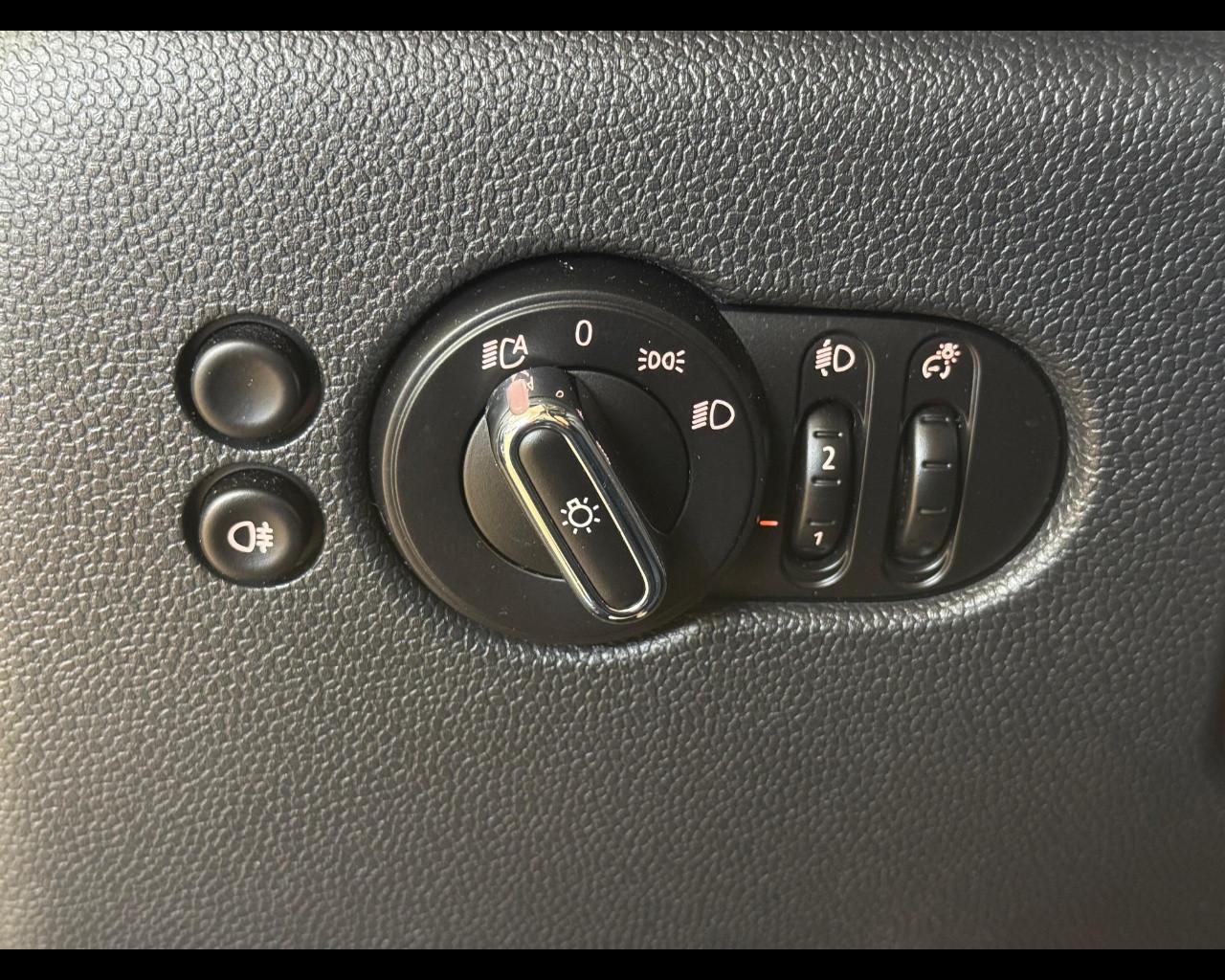 MINI Mini 5 porte (F55) - Mini 1.5 Cooper Classic 5 porte