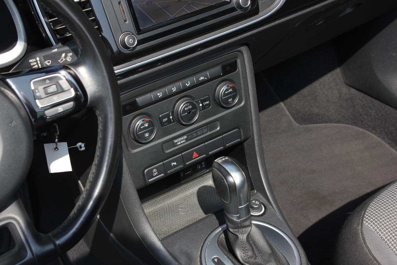 Volkswagen Maggiolino Cabrio 1.2 TSI Design NAVIGATORE BELLISSIMA!!