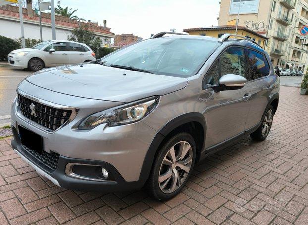 PEUGEOT 2008 BlueHDi 100 S&S Allure