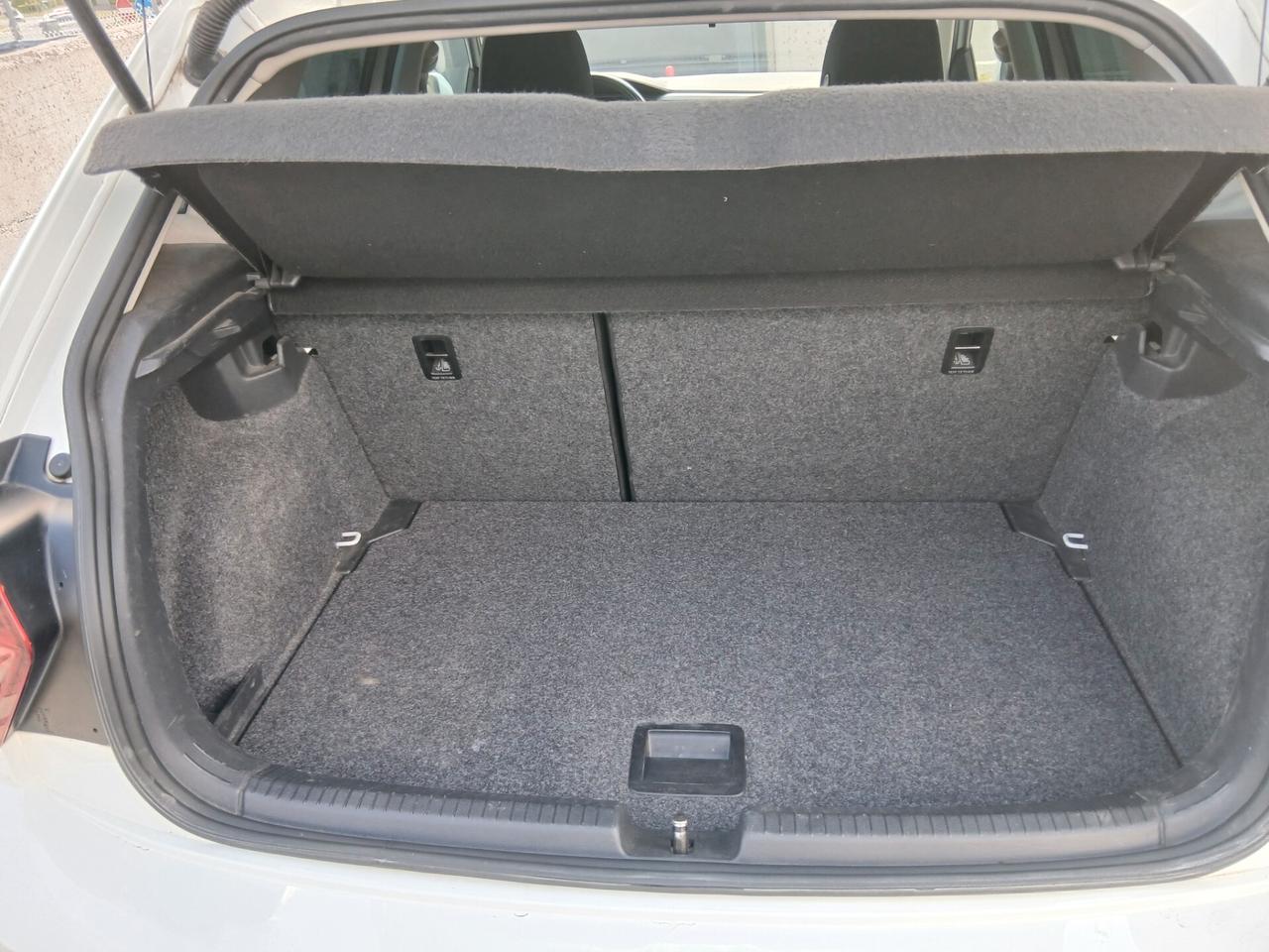 Volkswagen Polo 1.0 EVO 80 CV 5p. Comfortline con KIT estetico tua a € 219 mese