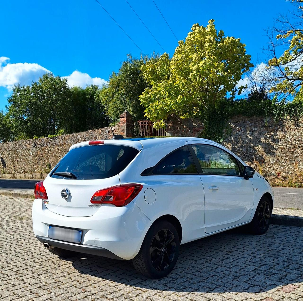 Opel Corsa 1.4 - GPL Tech b-Color - Full Optional