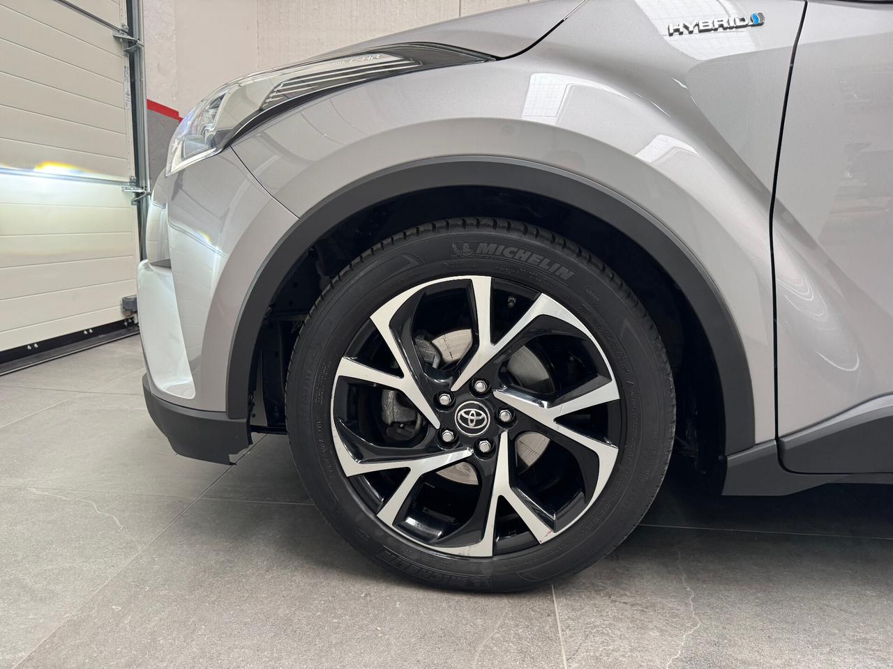 Toyota C-HR 1.8 Hybrid E-CVT Trend