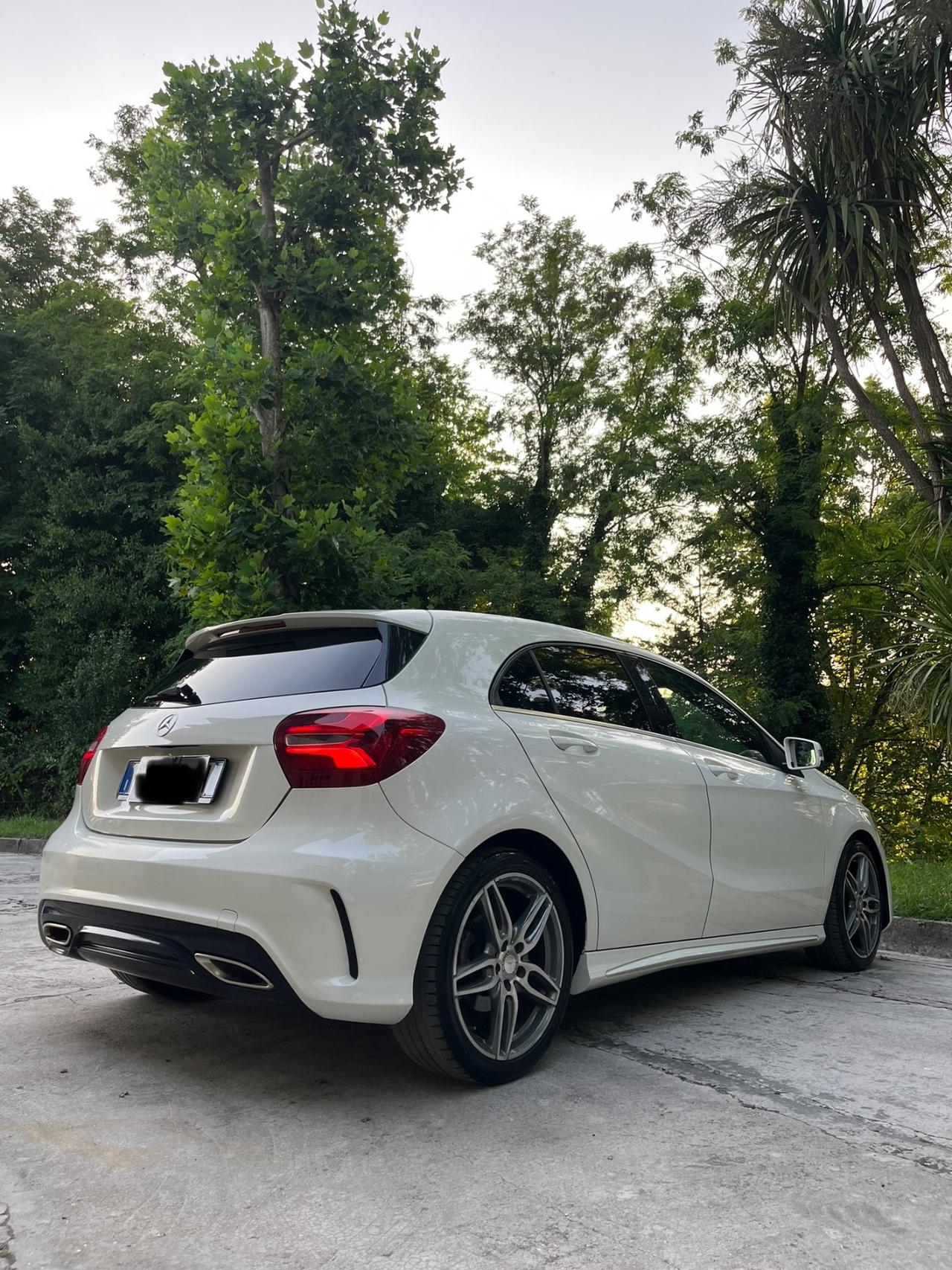 Mercedes-benz A 180 d Automatic Premium AMG