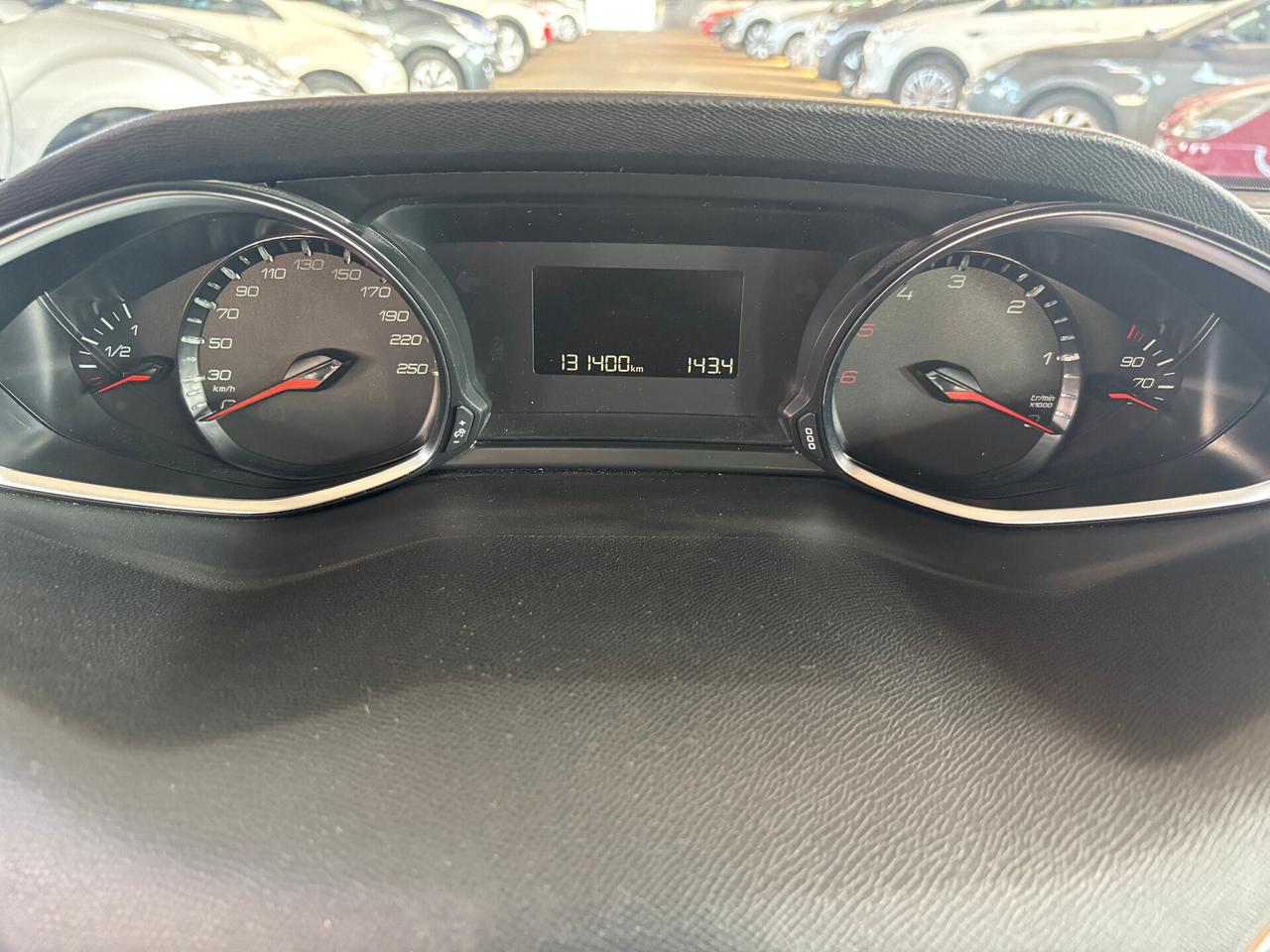 Peugeot 308 BlueHDi 130 S&S Business