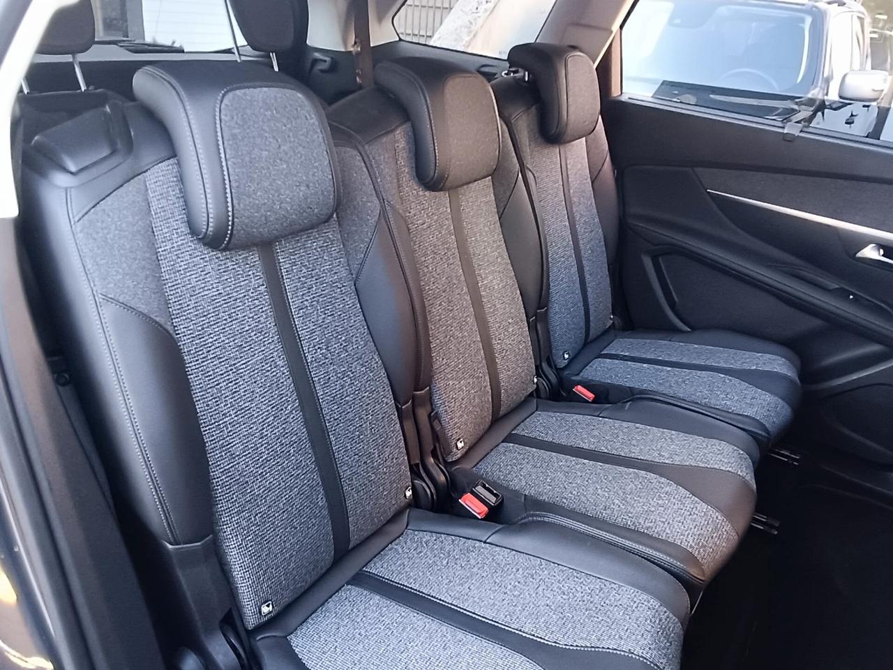 Peugeot 5008 BlueHDi 130 S&S Allure