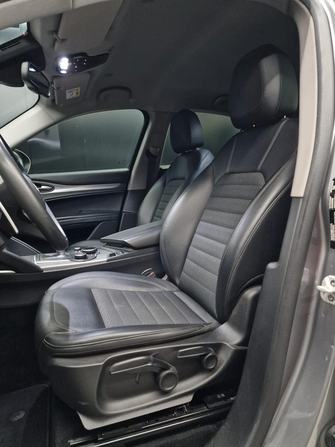 Alfa Romeo Stelvio 2.2 Turbodiesel 190 CV AT8 RWD Executive