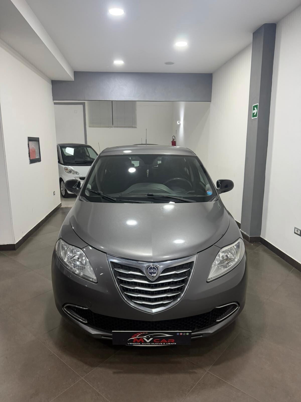 Lancia Ypsilon 1.2 69 CV 5 porte Gold