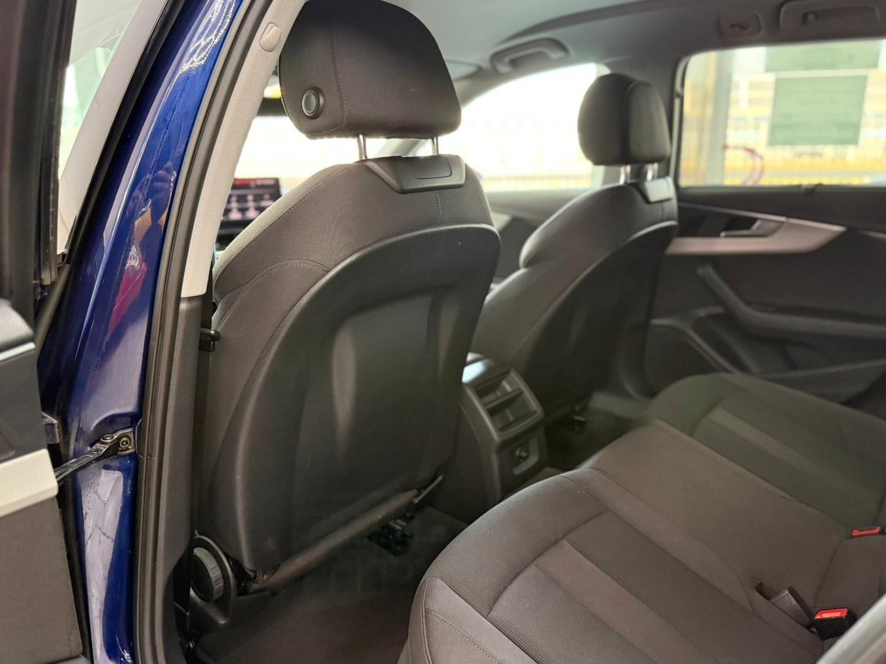 Audi A4 35 TDI/163 CV S tronic Business Advanced