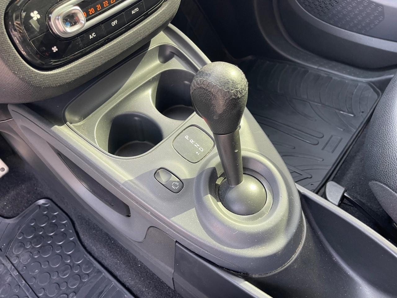 Smart ForTwo 70 1.0 twinamic Prime NAVIGATORE + SENSORI PARCHEGGIO