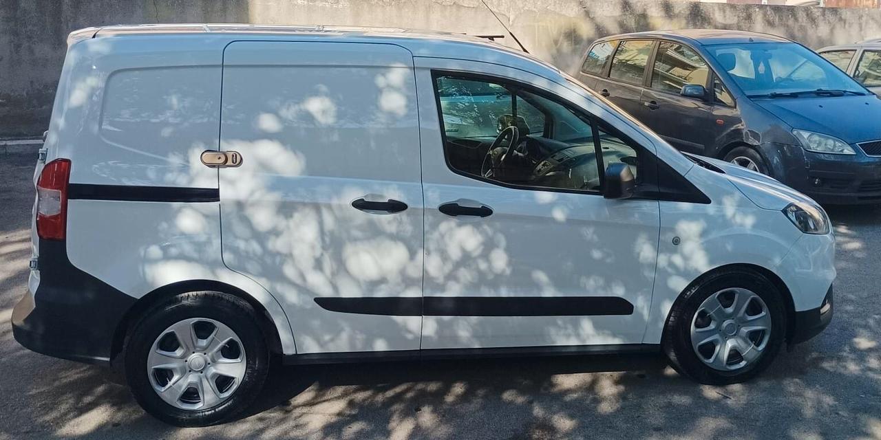 Ford Transit Courier Transit Courier 1.5 TDCi 75CV Van Titanium