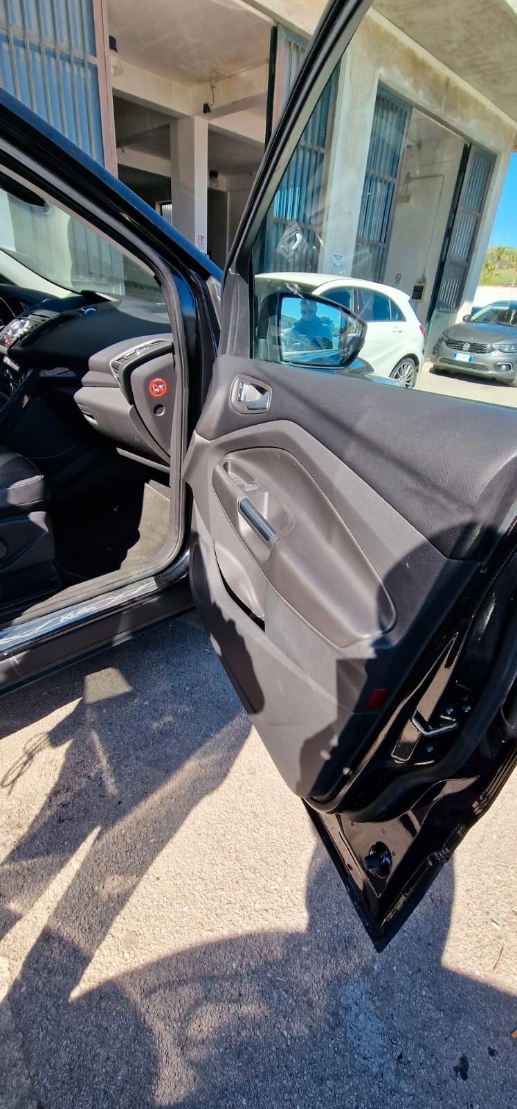 Ford Kuga 2.0 TDCi 163 CV 4WD Powersh.Titanium DPF