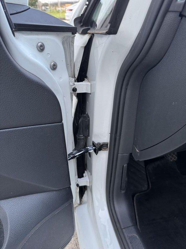 Volkswagen Golf Variant 1.6 TDI Business BMT - INCIDENTATA