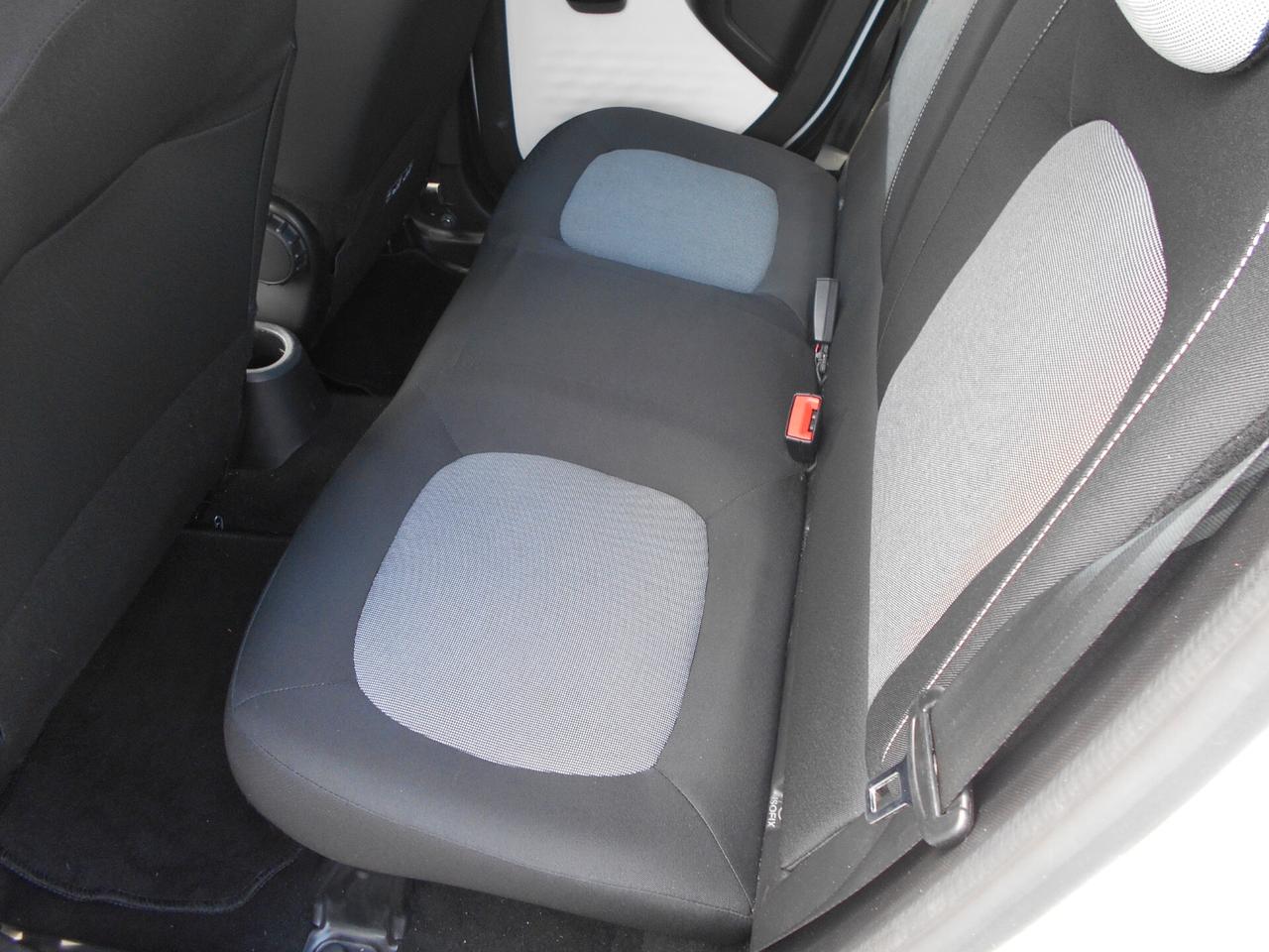 RENAULT TWINGO 1.0 SCE