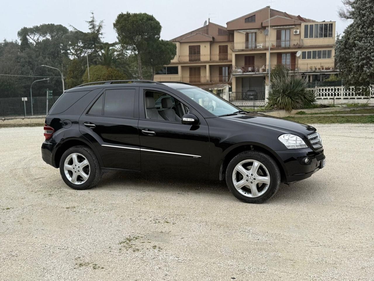 Mercedes ML 320 CDi Sport PERFETTO 135 milaKM