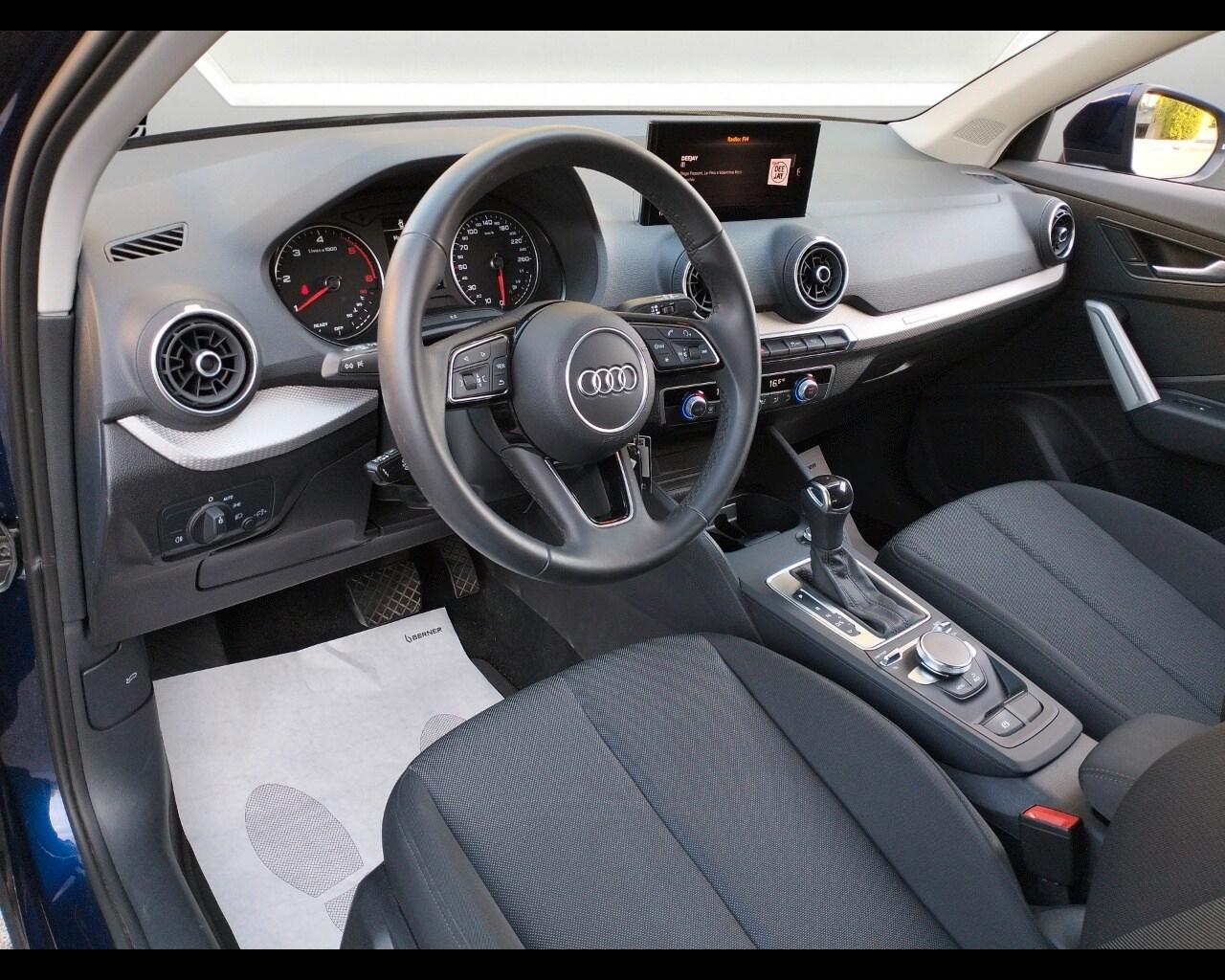 AUDI Q2 Q2 30 TDI S tronic Business