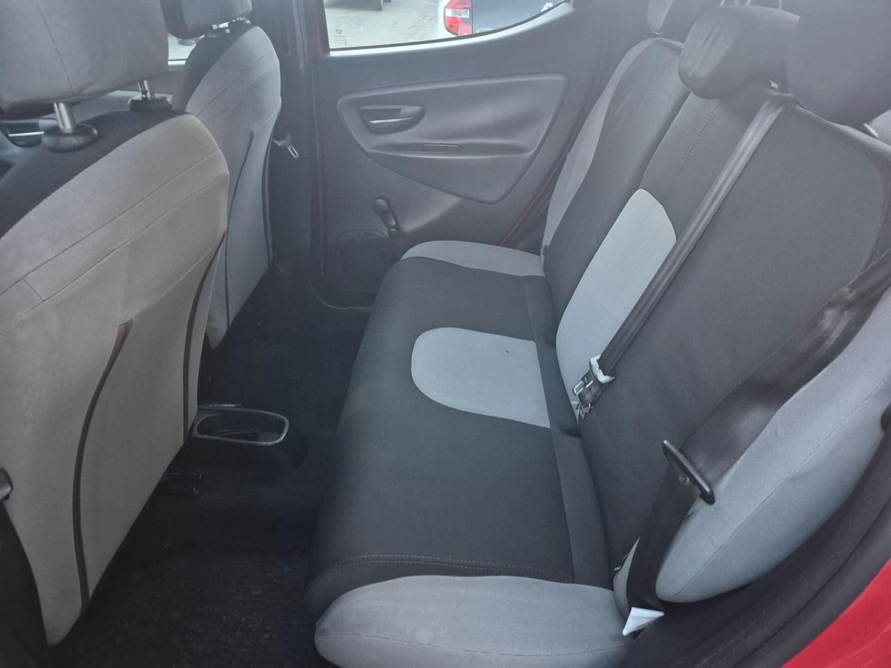Lancia Ypsilon 0.9 TwinAir 85 CV 5 porte S&S Gold
