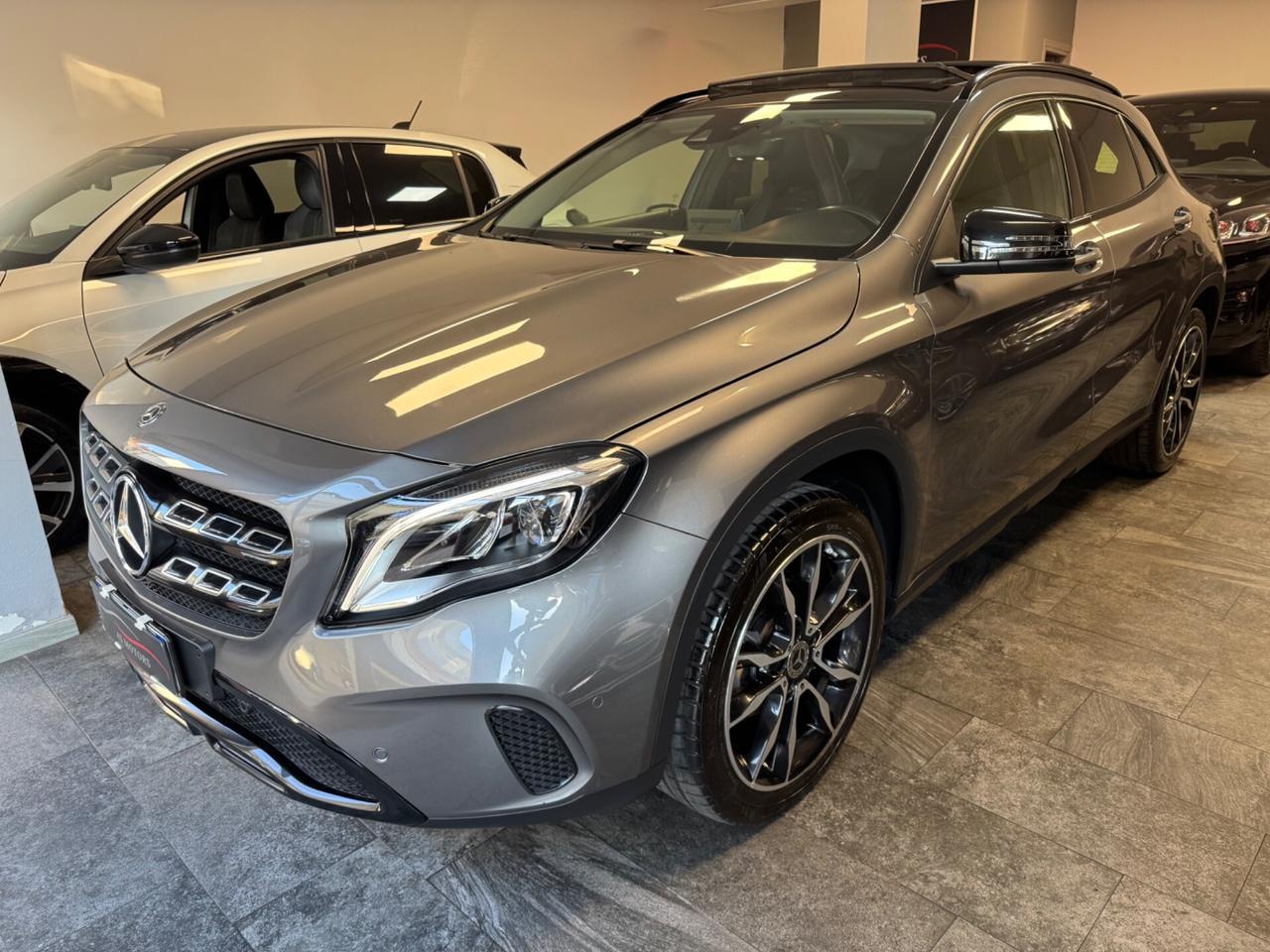 Mercedes-benz GLA 200 d Automatic Sport Tetto apribile