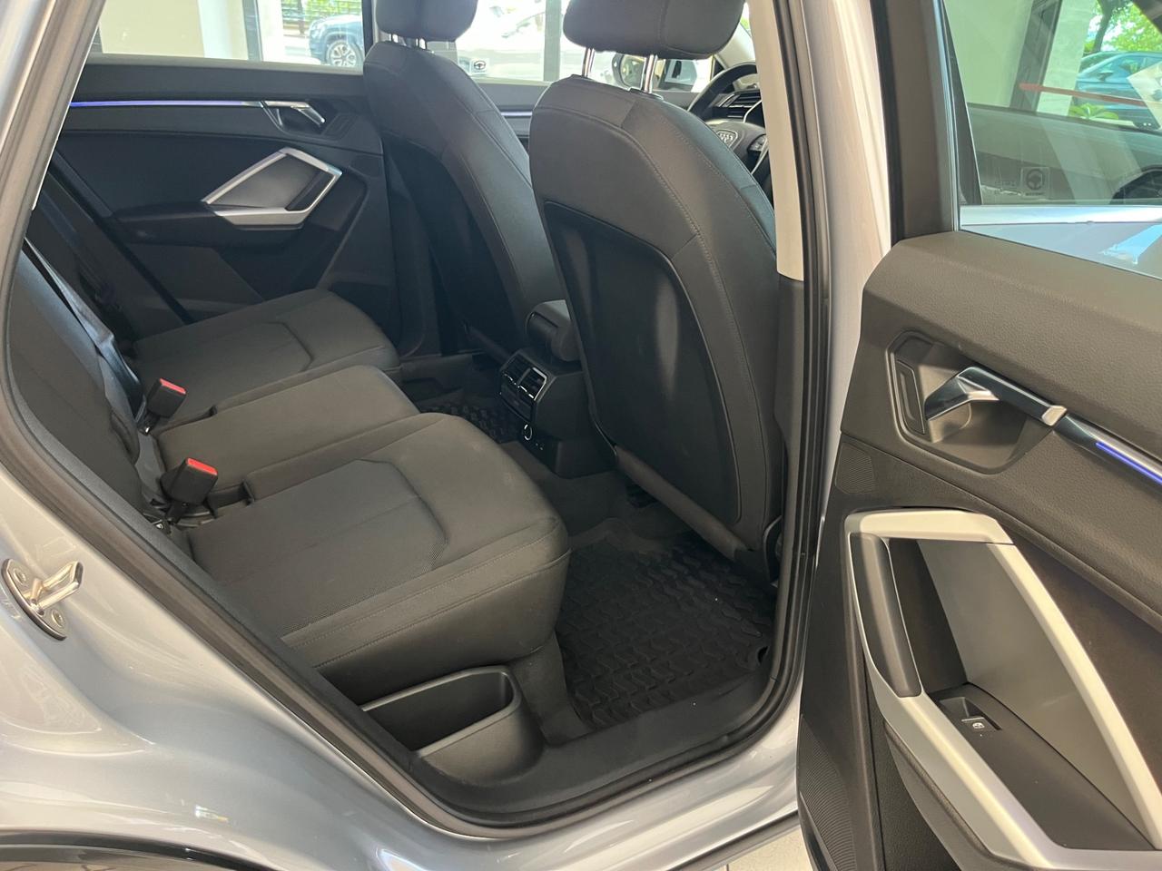 Audi Q3 35 TDI S tronic Business Advanced