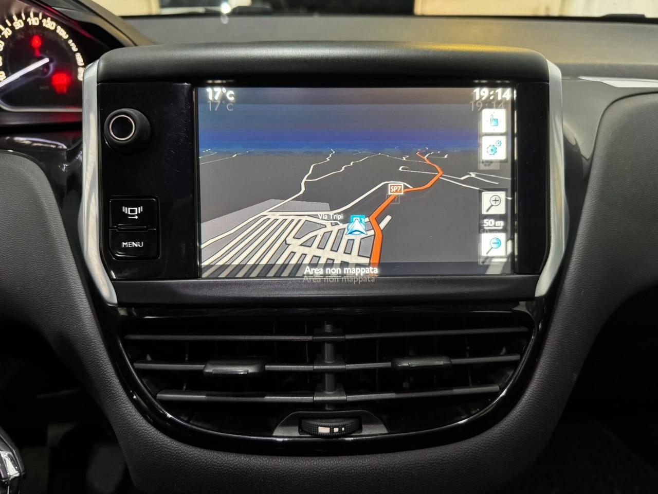 Peugeot 208 1.4 HDi 68 CV 5 porte Allure