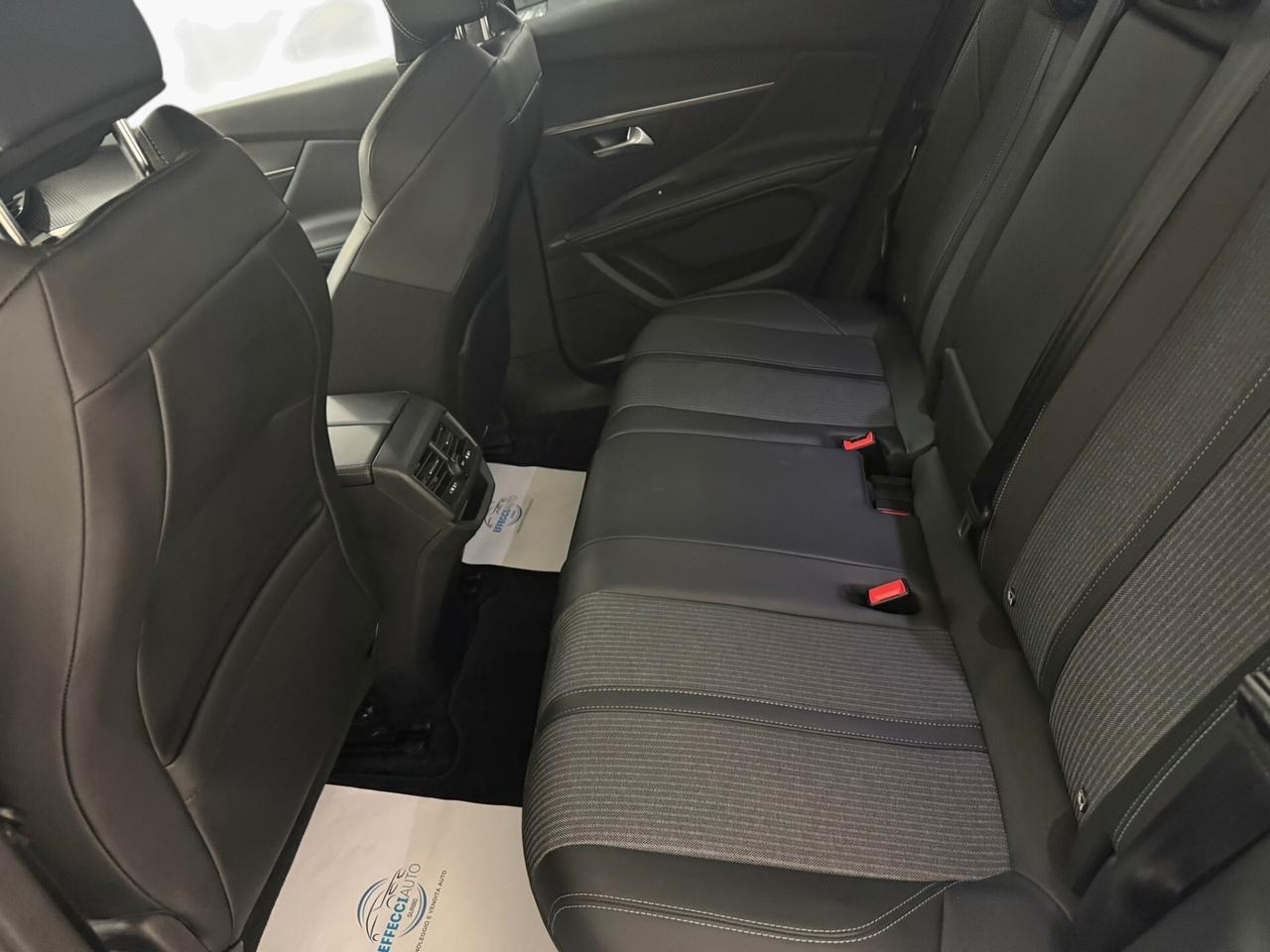 Peugeot 3008 BlueHDi 130 S&S EAT8 Allure