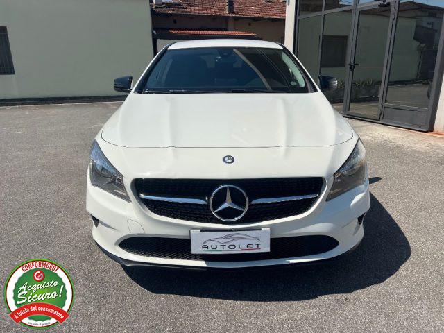 MERCEDES-BENZ CLA 200 d Automatic Sport - BERLINA -