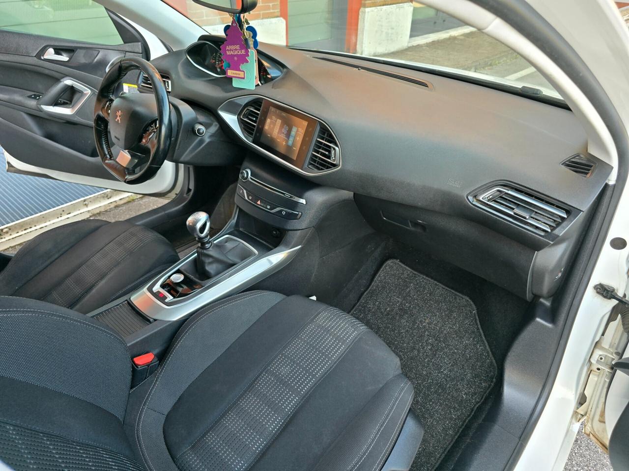 Peugeot 308 BlueHDi 120 S&S EAT6 SW Allure
