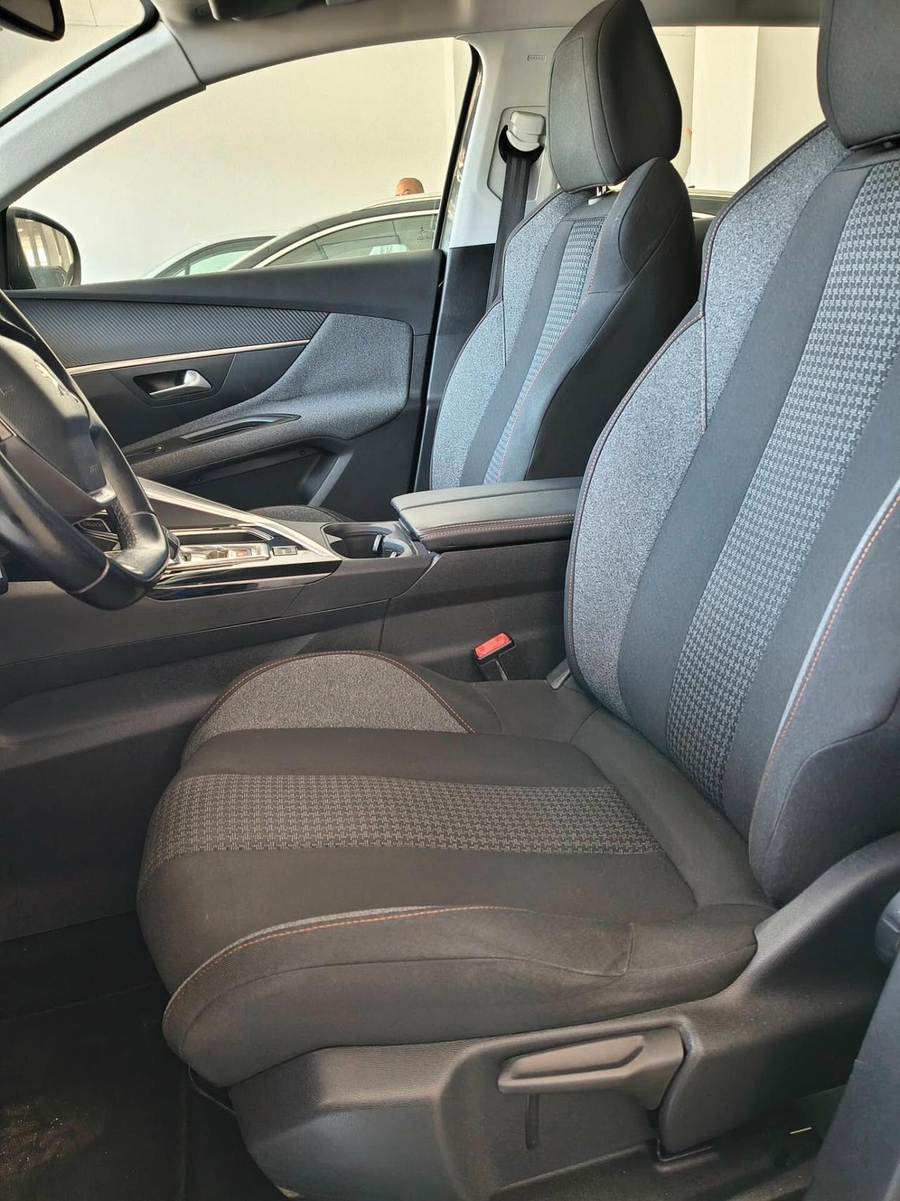 Peugeot 3008 BlueHDi 130 S&S EAT8 Business