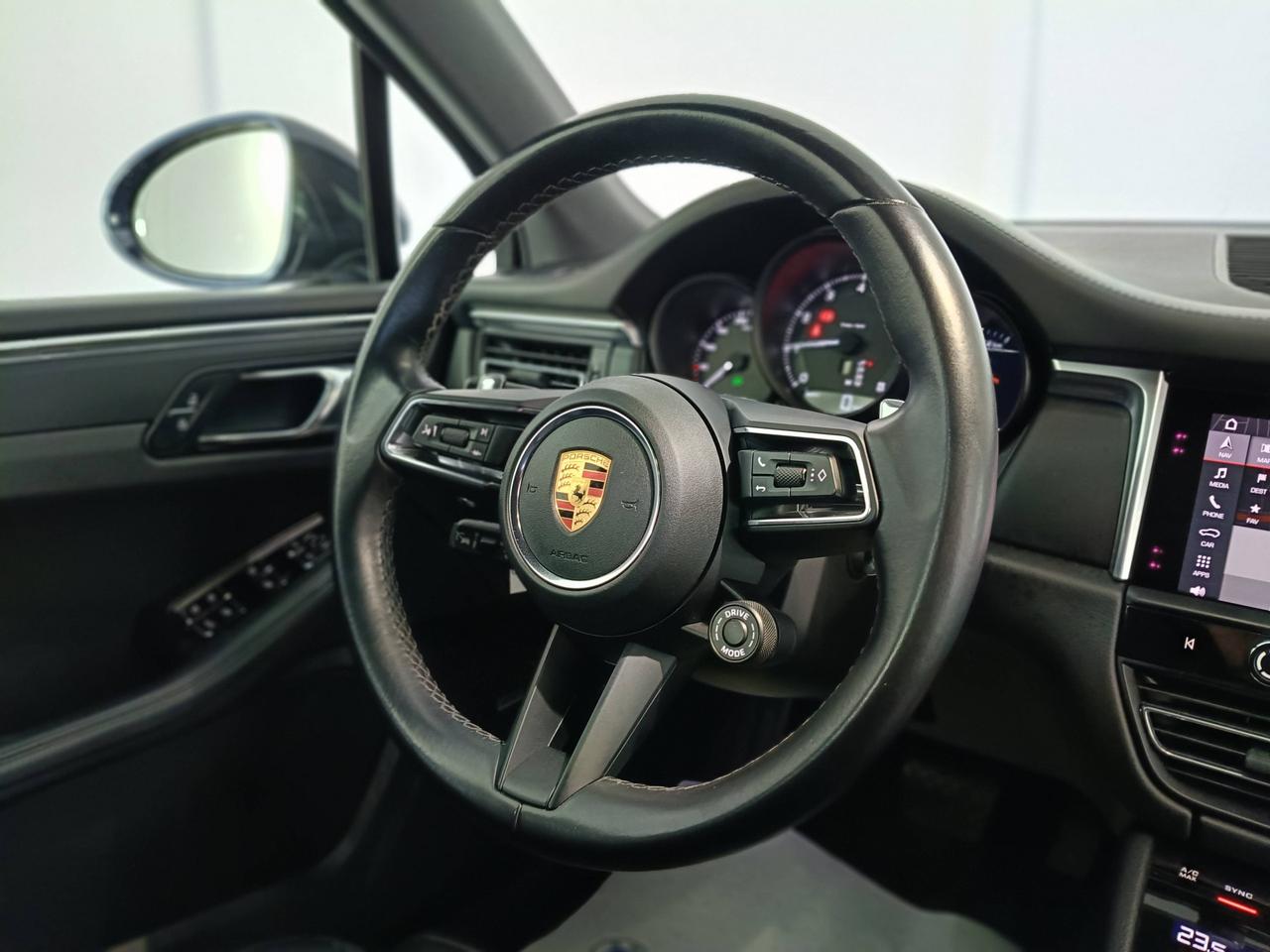 PORSCHE Macan I 2022 - Macan 2.0 265cv pdk