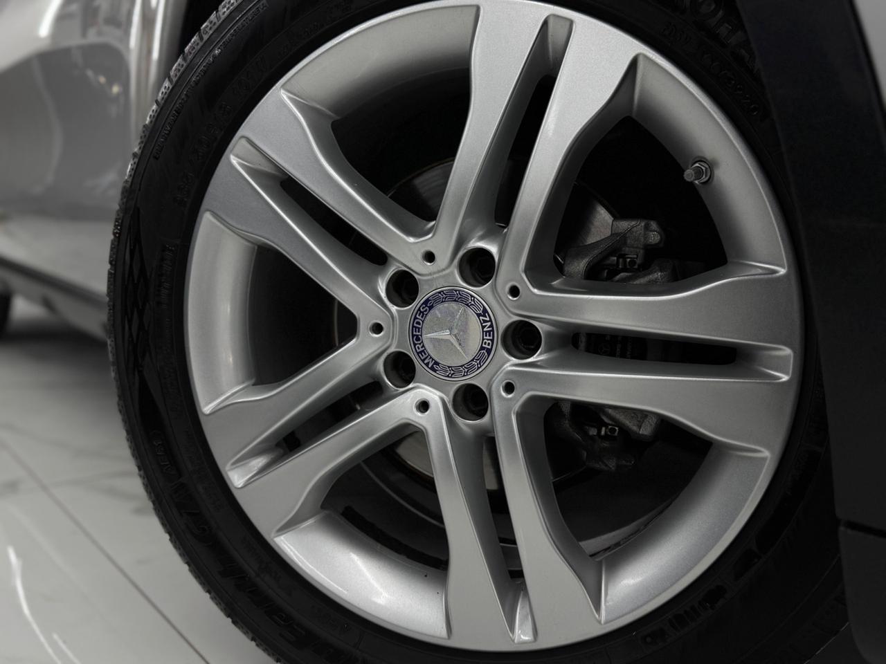 Mercedes-benz GLA 180d Automatic Premium