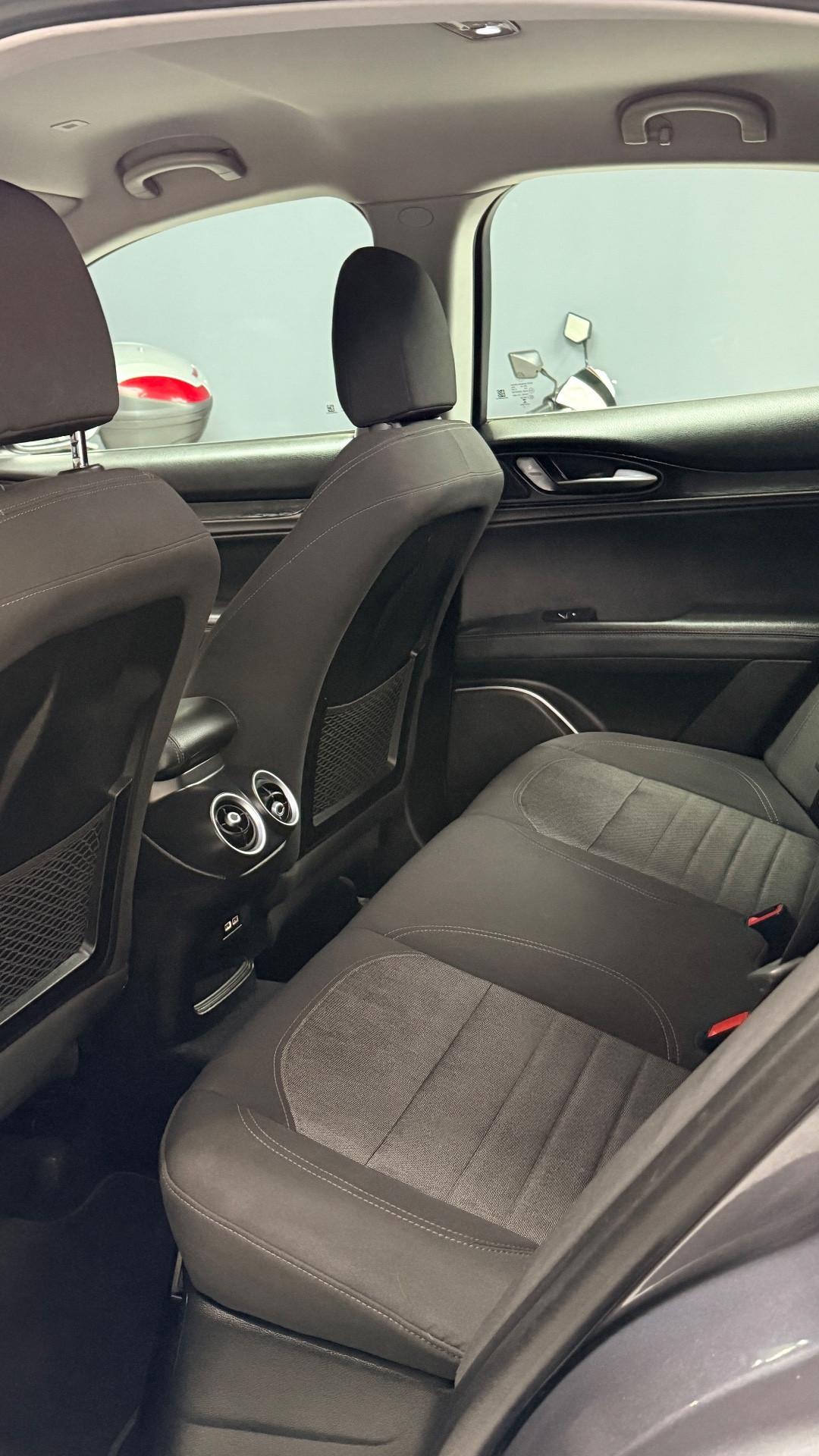 Alfa Romeo Stelvio 2.2 Turbodiesel 180 CV AT8 RWD Executive