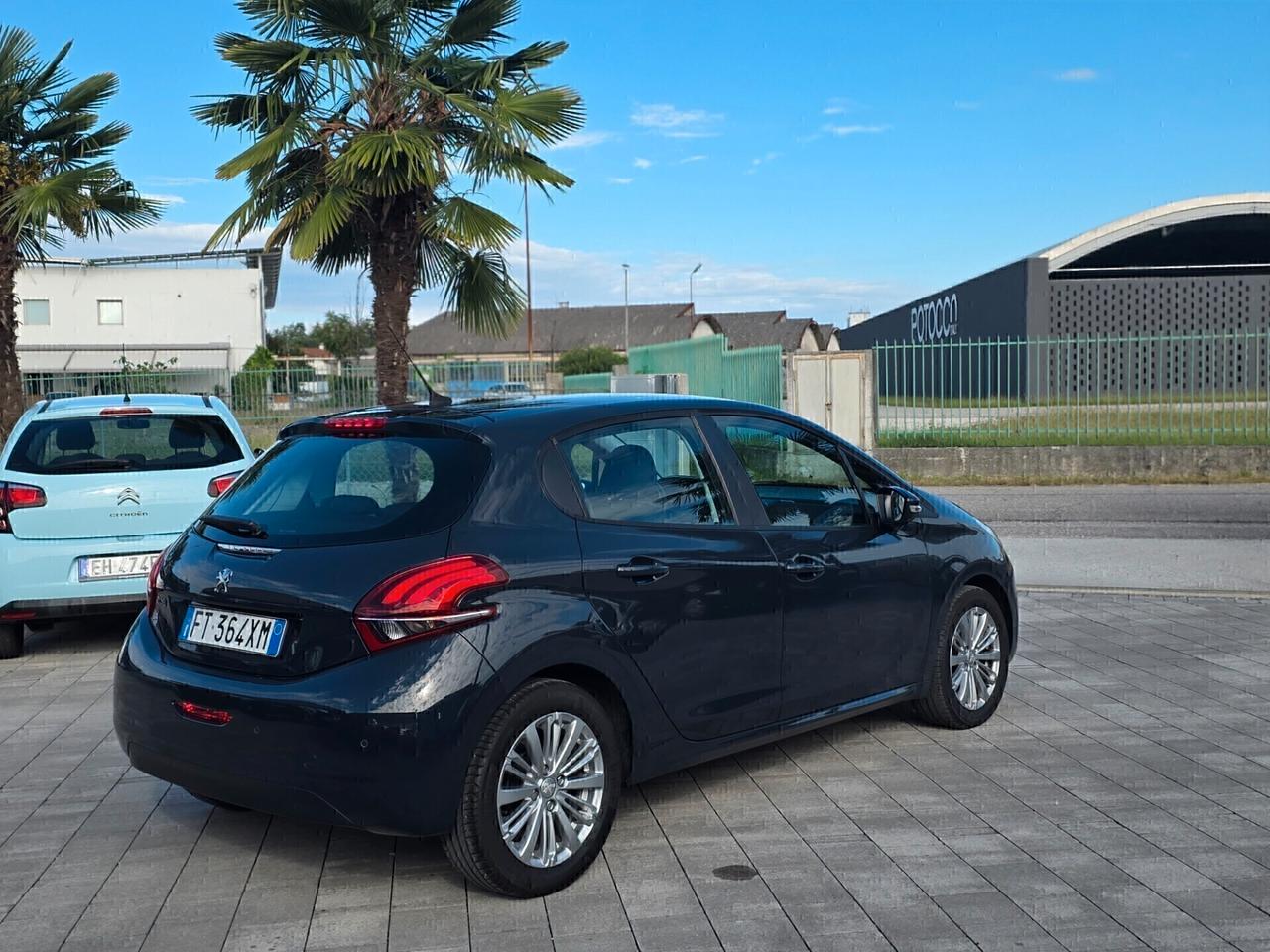 Peugeot 208 pochi km 2019 FINANZIABILE