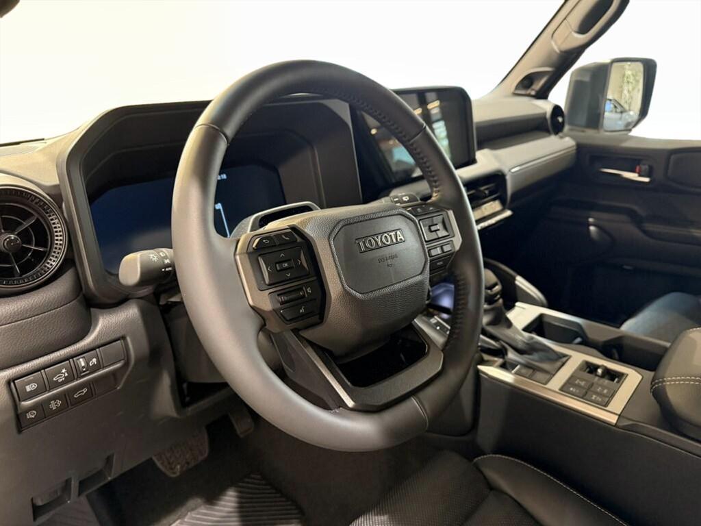 Toyota Land Cruiser 2.8 D-4D First Edition AWD Auto
