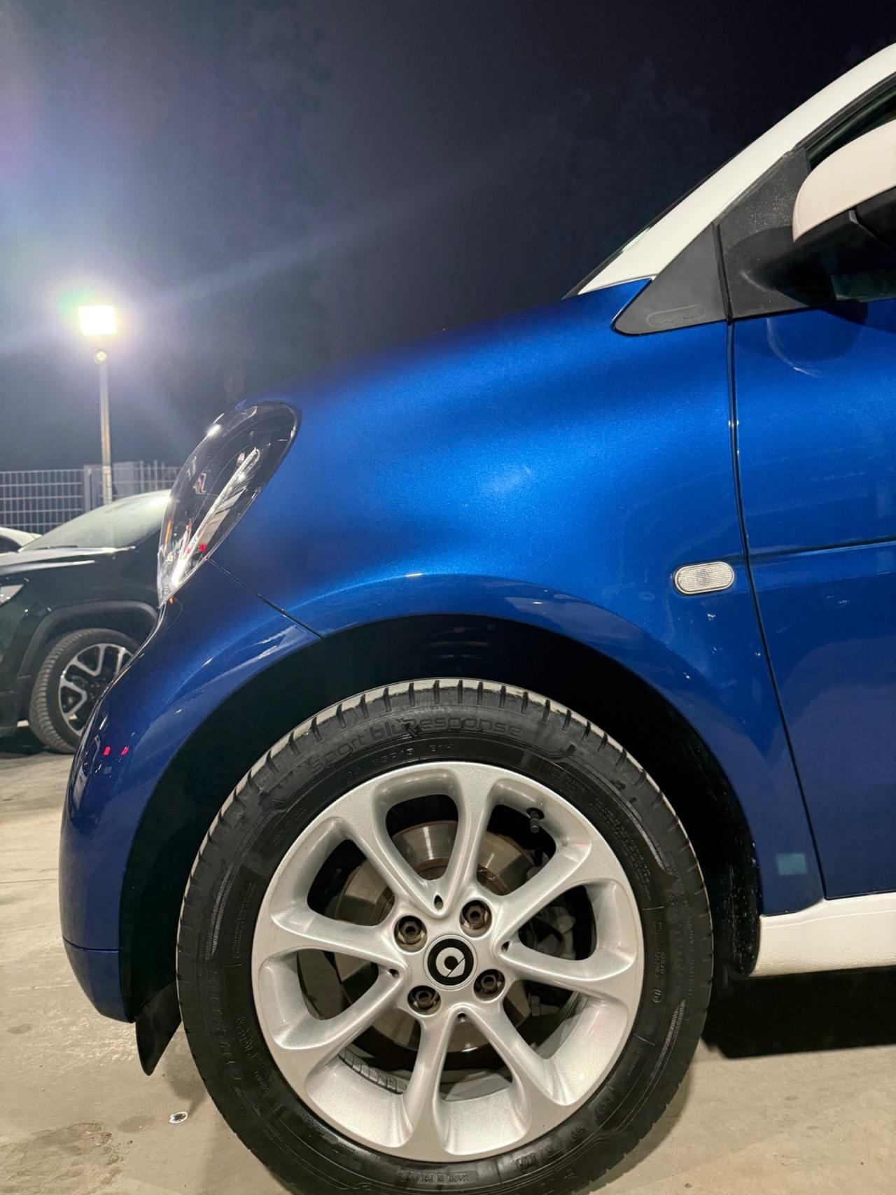 SMART FORTWO 70 1.0 twinamic Passion navi - led