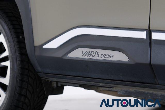 TOYOTA Yaris Cross 1.5 HYBRID E-CVT AWD-I 4x4 LOUNGE TETTO PANORAMA