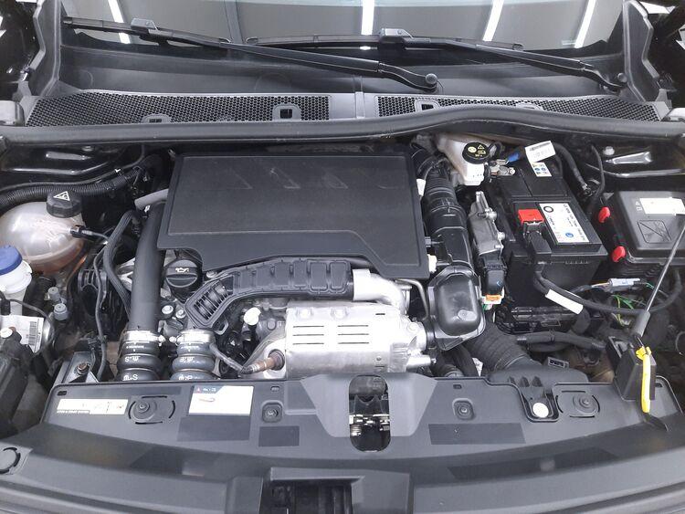 Peugeot 2008 Active + RetroCamera & Navigatore BR827415 1.2 Benzina 100CV