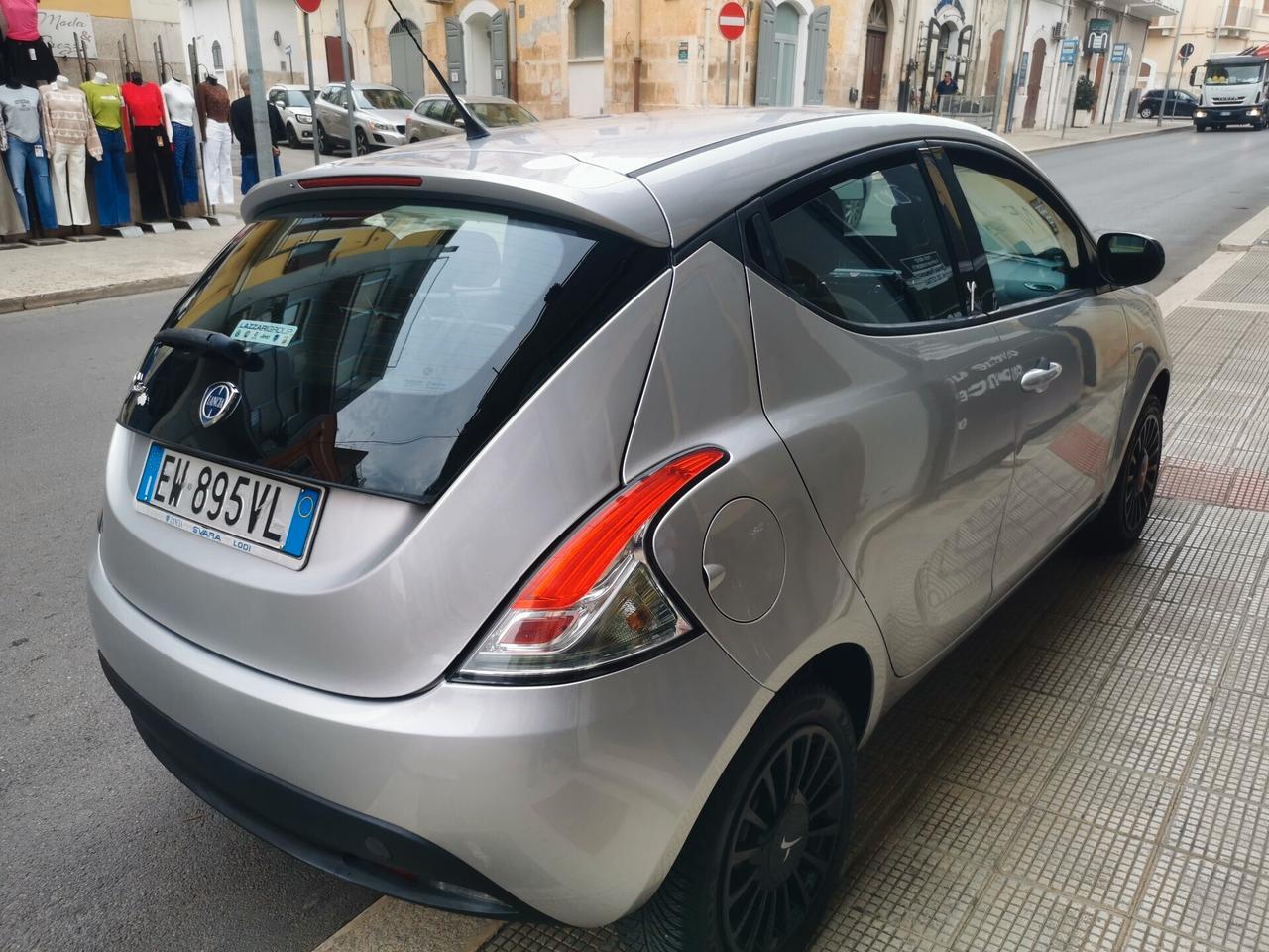 Lancia Ypsilon 1.2 69 CV 5 porte GPL Ecochic EURO 6