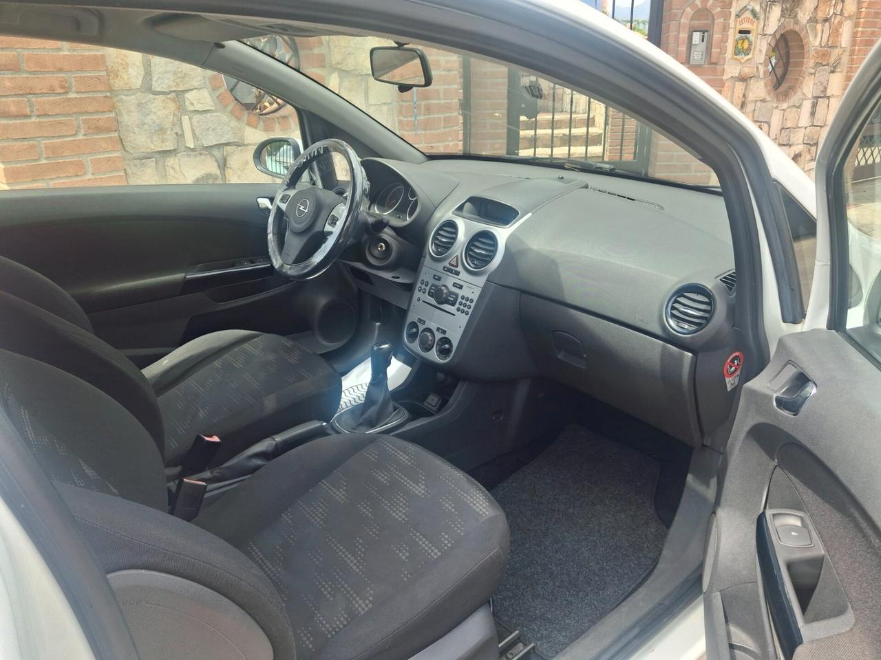 Opel Corsa 1.2 85CV 3 porte GPL-TECH Club