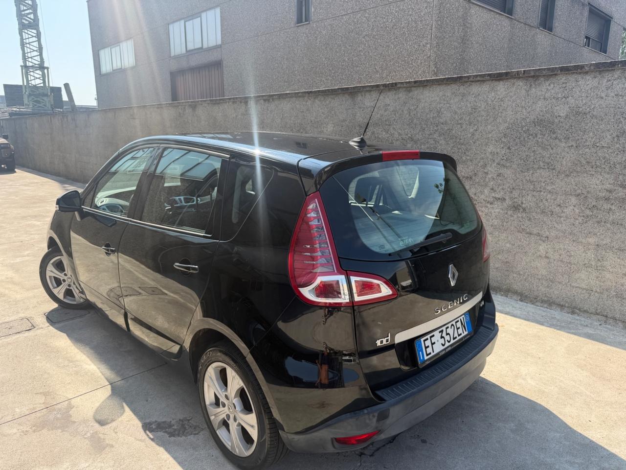 RENAULT SCENIC 1.5 DCI EURO5A FAMIGLIARE