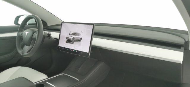 TESLA Model 3 RWD