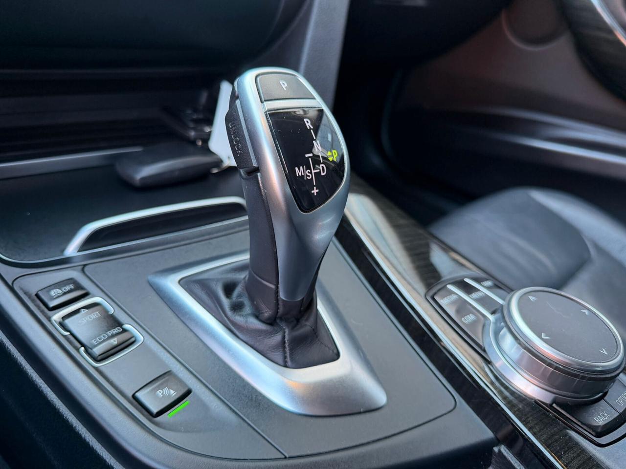 Bmw 320 320d Touring Luxury auto