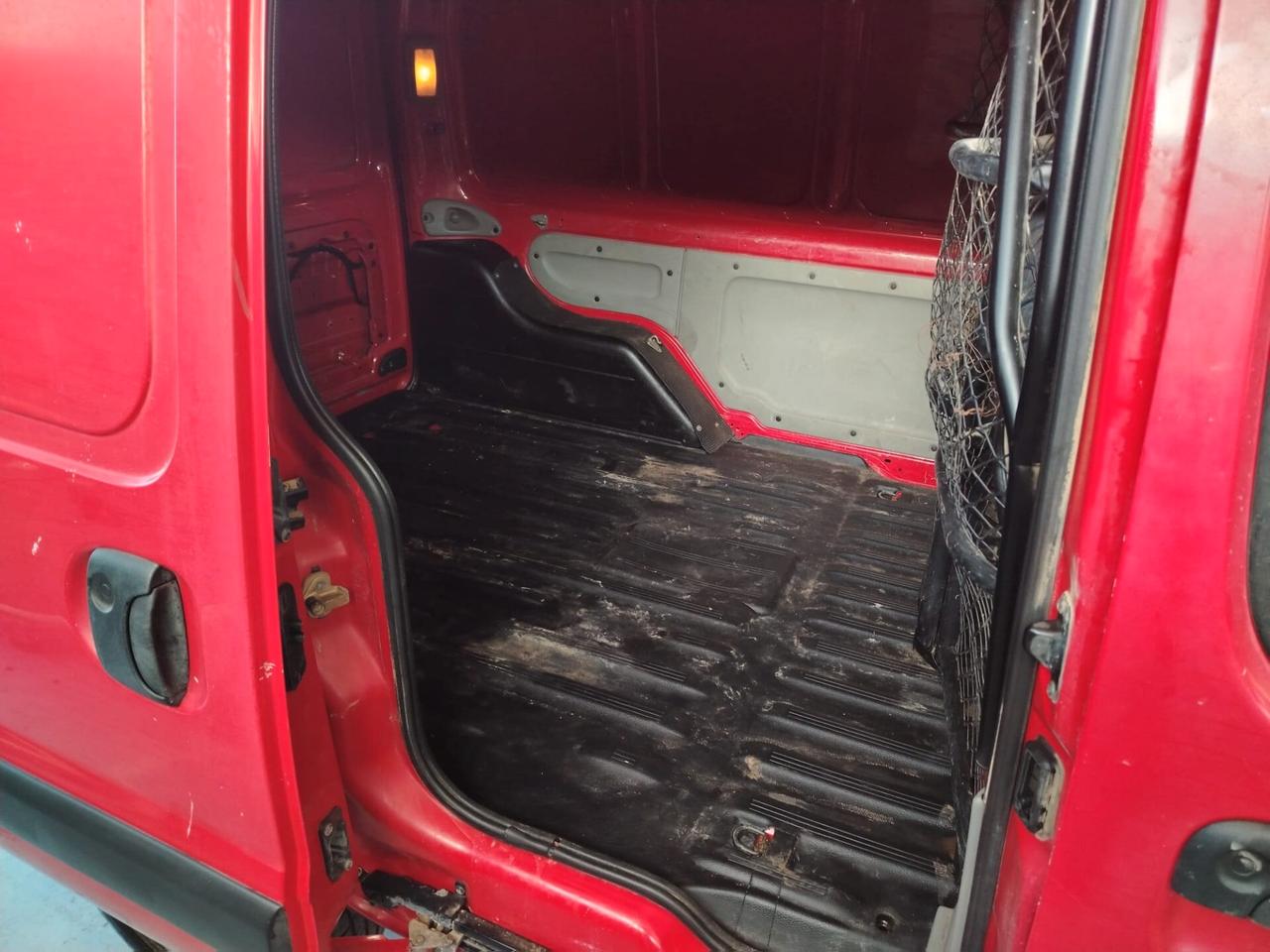 Renault kangoo 1500 82 cv